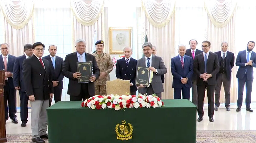  پی آئی اے کی نجکاری کا عمل مکمل، پی آئی اے عارف حبیب کارپوریشن کے حوالے