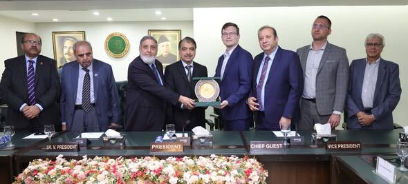  روسی ثقافتی و تعلیمی اتاشی کا لاہور چیمبر آف کامرس انڈسٹری کا دورہ