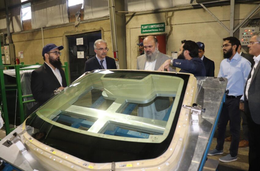  وفاقی وزیرِ تجارت کا بن قاسم آٹو کلسٹر کا دورہ، مقامی آٹو انڈسٹری کی ترقی پر اطمینان