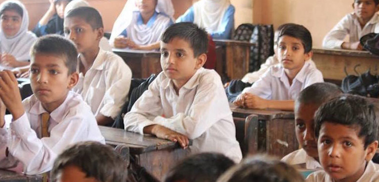  سندھ  میں ورکرز ماڈل اسکولوں کو این جی اوز کے حوالگی پر تنازع