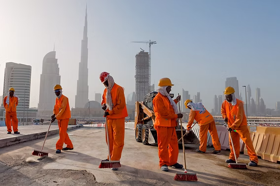  تین کروڑ محنت کش خلیجی ممالک کی معیشت کا انجن کردار