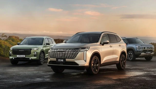  تیل کی بڑھتی قیمتیں: پاکستان میں پلگ ان ہائبرڈ گاڑیوں کے رجحان میں نمایاں اضافہ