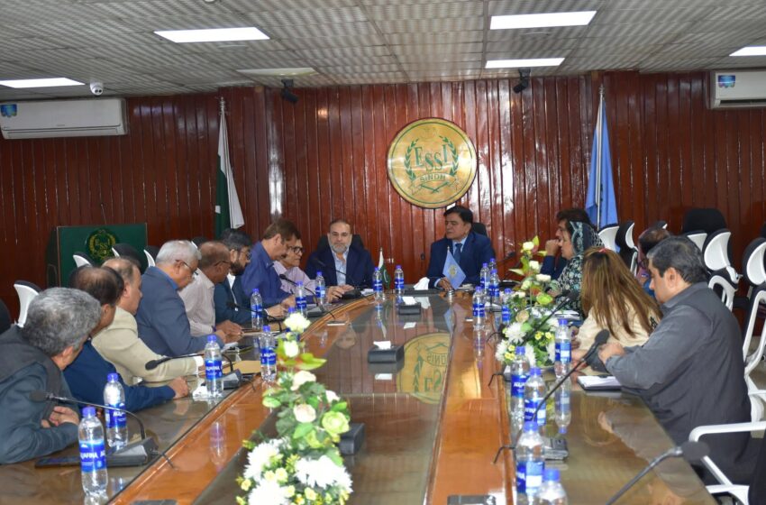   سیسی اسپتالوں میں مزدوروں کو سہولیات کا فقدان، صنعت کاروں کا وفد کمشنر کے پاس پہنچ گیا