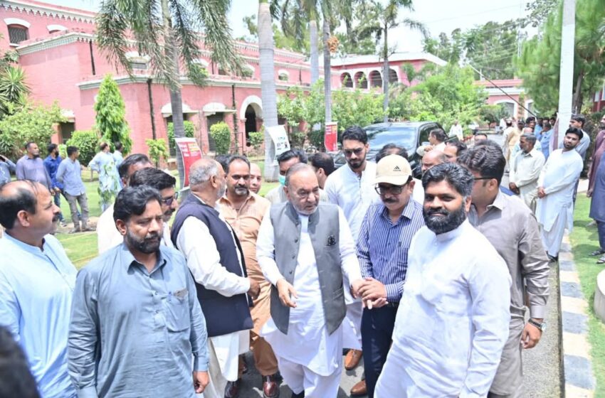 وزیر محنت پنجاب منشاء اللہ بٹ کا چائلڈ لیبر کے خلاف آگاہی واک میں شرکت