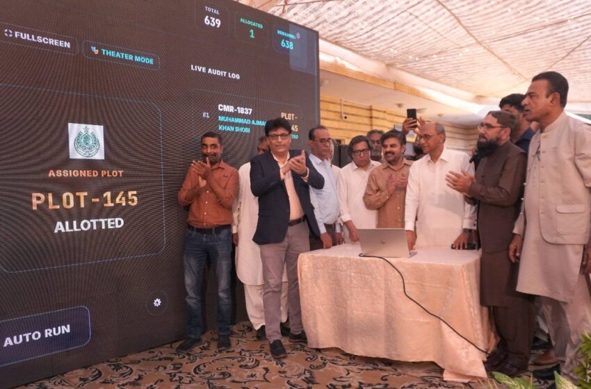  کراچی پریس کلب کے 639 صحافیوں کو ہاکس بے میں پلاٹس کی قرعہ اندازی، سعید غنی اور ناصر حسین شاہ کی شرکت